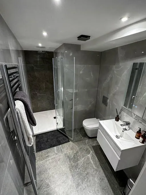 Gorgeous Apartment, 5 Mins From Canada Water, Not Lewisham As Listed! London 0*,  United Kingdom